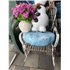 Image 4 : Group of Patio Chairs & Table