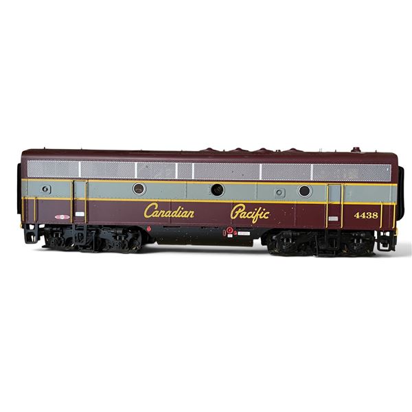 Set of 3 Trains G Scale Canadian Railroad Boxcars (CP Rail, BC Rail & CN)