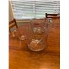 Image 1 : Pyrex measuring cups