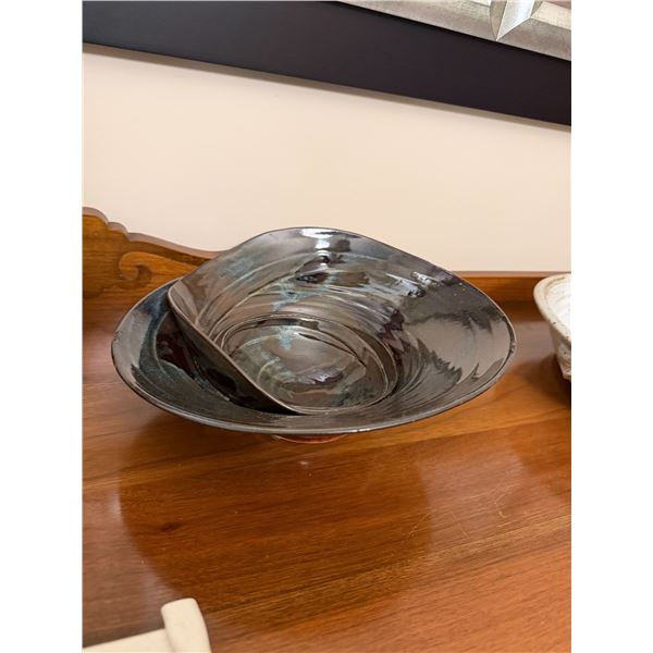 Bread and spread pottery bowl sign