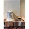 Image 1 : Pottery decor