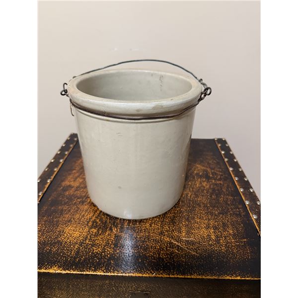 Pottery crockpot