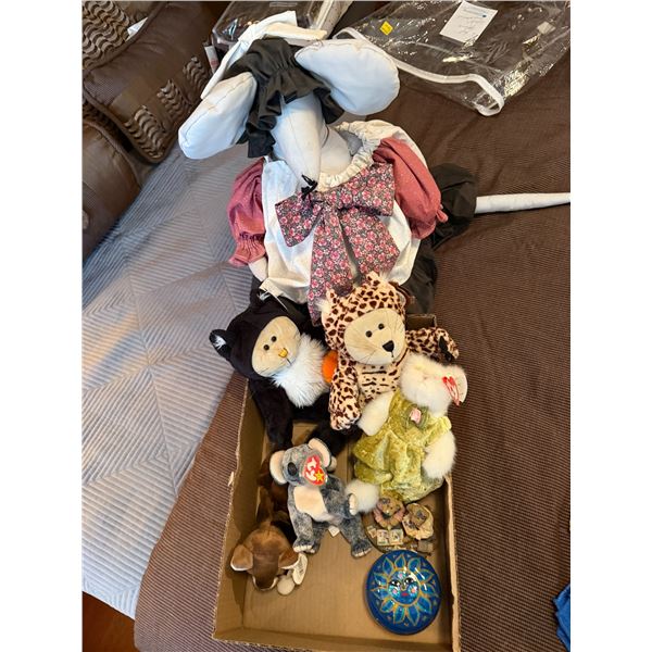 Stuffy's and mouse