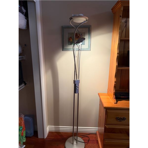 Floor lamp
