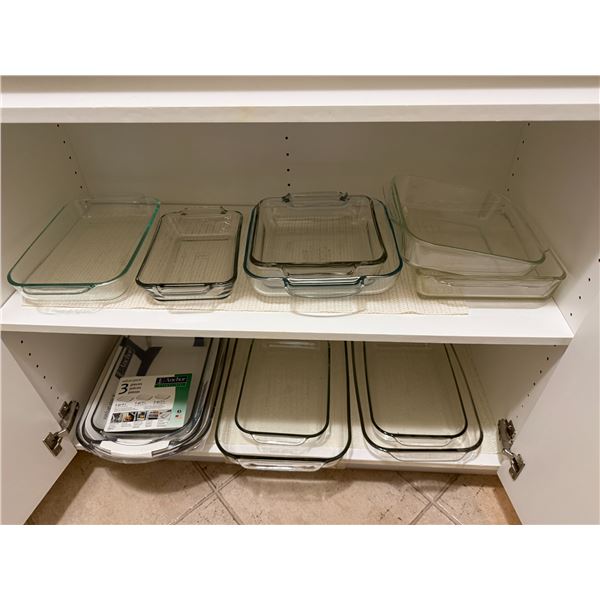 Glass baking dishes