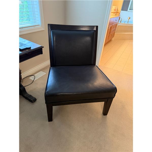 Accent chair