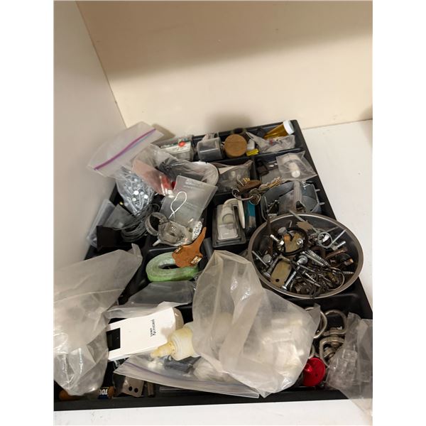 Assorted garage items