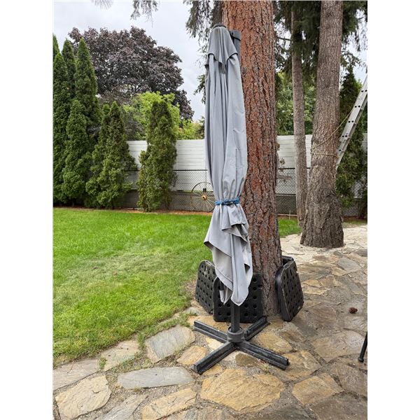 Patio Umbrella with surround