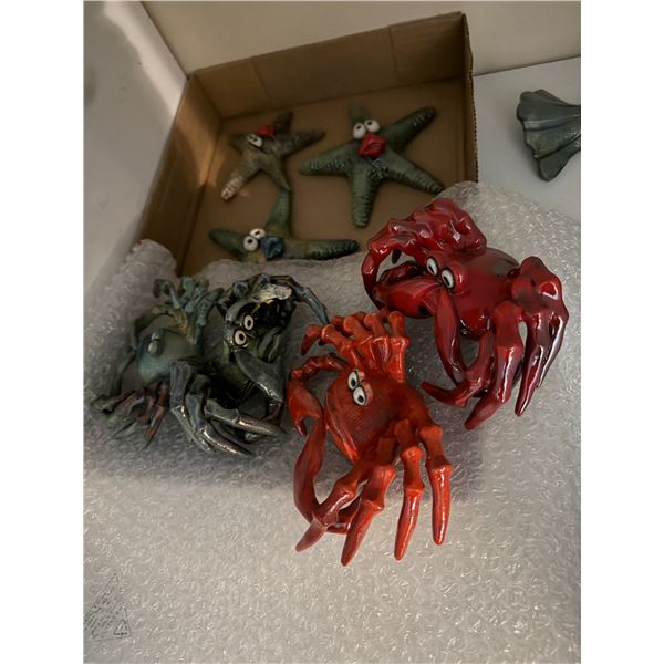 Crab and starfish decor