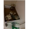 Image 1 : Owl and other decor