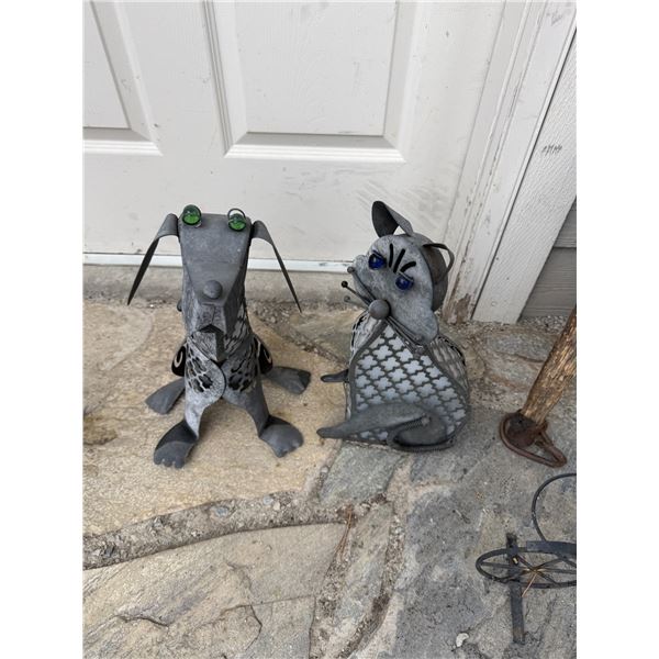 Dog and cat decor