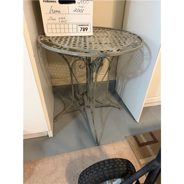 Patio table