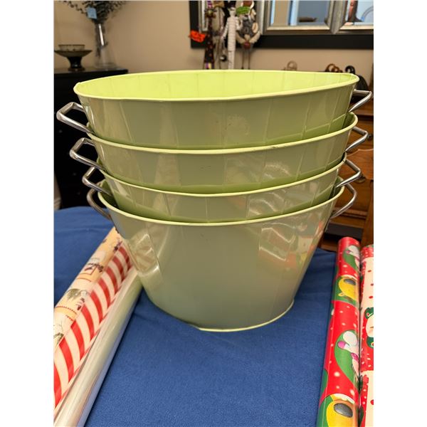 Baskets tin
