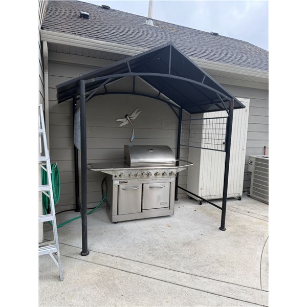 Smaller gazebo base measure 7' x 5'