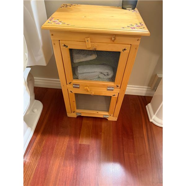 Cabinet and a few towels 17" x 13" x 27" tall