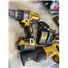 Image 3 : DEWALT 20V CORDLESS TOOL SET WITH CURCULAS SAW, SAWS ALL, IMPACT DRILL AND DRILL DRIVER, WITH 4 BATT