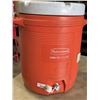 Image 1 : RUBBERMAID DRINKING WATER DISPENSER