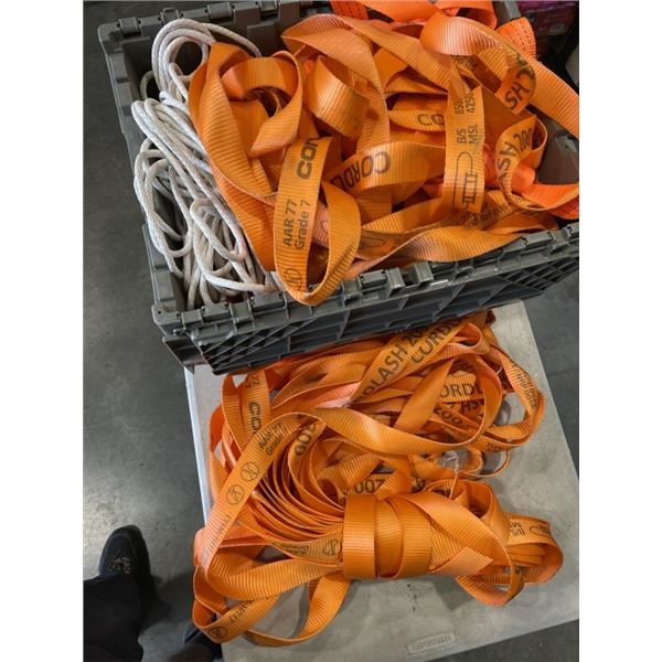 TOTE OF ORANGE STRAPPIONG AND ROPE