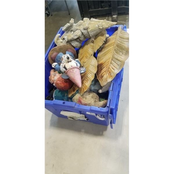 PLASTIC TOTE OF GARDEN GNOMES AND DECORATIONS