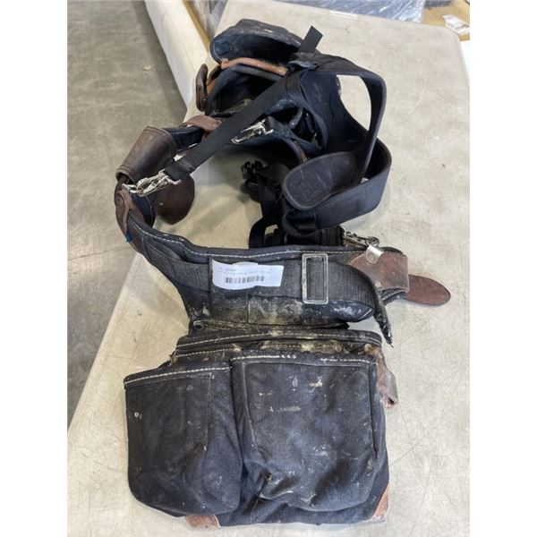 LEATHER AND CANVAS DEWALT TOOL BELT WITH SHOULER STRAPS