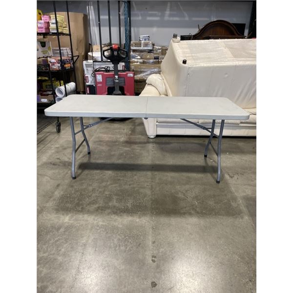 FOLDING 5FT MARKET TABLE