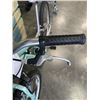 Image 2 : TEAL SPECIALIZED BIKE