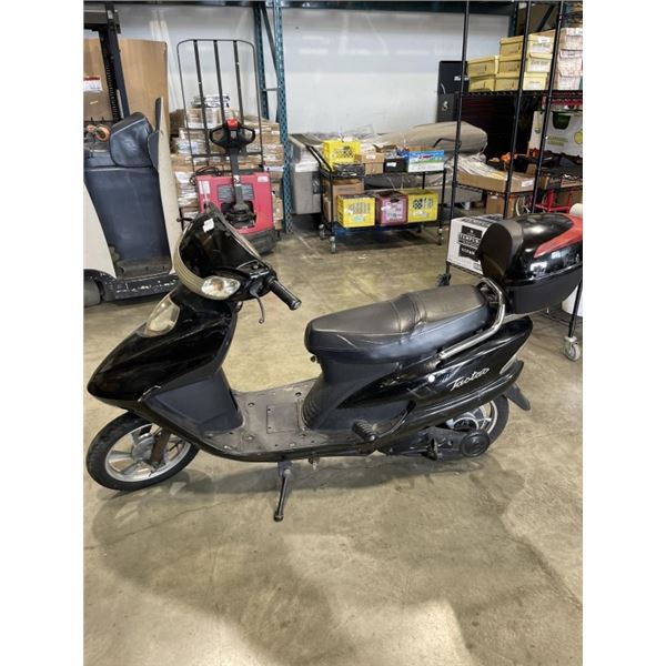 TAOTAO ELECTRIC SCOOTER WITH CHARGER AND KEY, NO BATTERY. WORKING