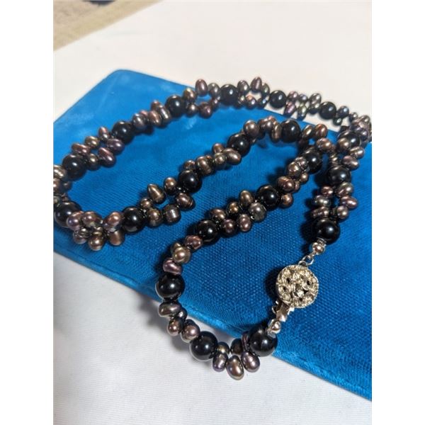GENUINE PEARLS AND BLACK ONYX BEADS NECKLACE