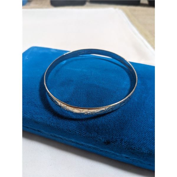 VINTAGE 925 STERLING SILVER TAXCO MEXICO RAISED ENGRAVED BANGLE