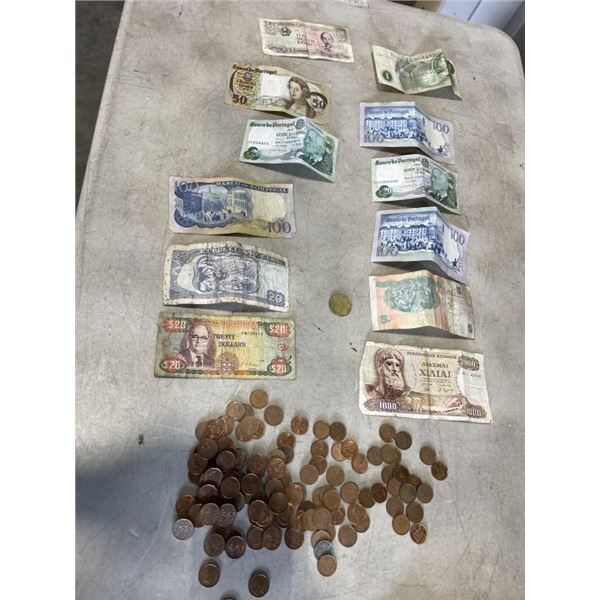 BAG OF ASSORTED CURRENCY AND PENNIES