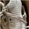 Image 4 : 4 NEW PAIRS OF SHOES SIZE 9