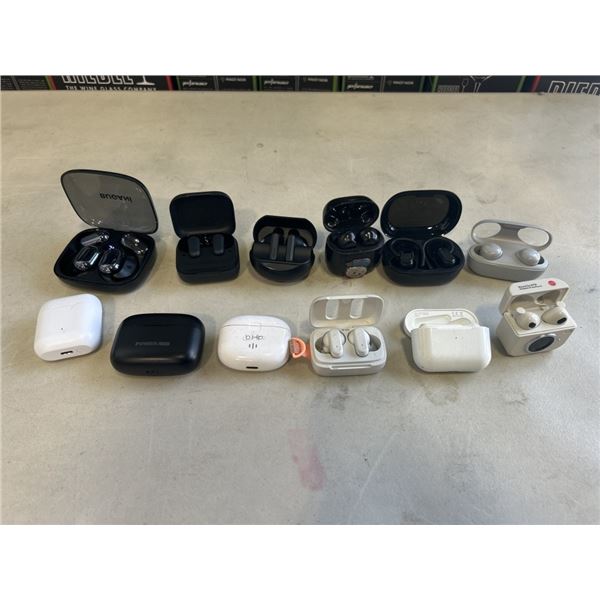 12 PAIRS OF ASSORTED BLUETOOTH EARBUDS