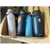 Image 2 : 5 HYDROPEAK AND 4 HYDROFLASK WATER BOTTLES