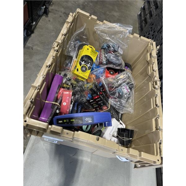 BOX OF ASSORTED ELECTRONICS INCLUDING BOX OF SMART ACCESSORIES SLEEK AUDIO STERO HEADPHONES, CHARGIN