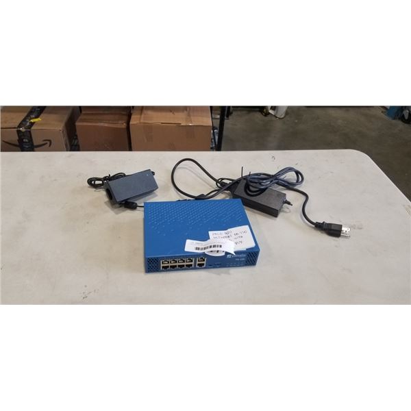 PALO ALTO NETWORKS PA-220 FIREWALL WITH POWER SUPPLY. WORKING