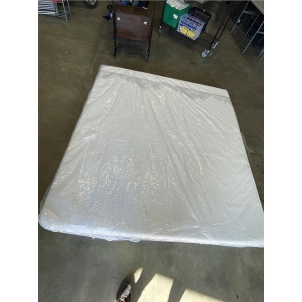 AS NEW KING SIZE DOUGLAS ORIGINAL MATTRESS