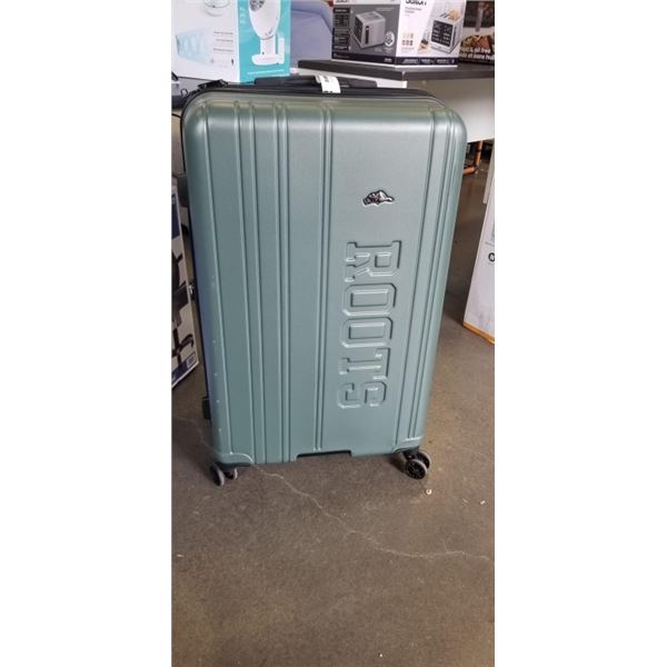 AS NEW ROOTS GREEN 3PC HARDSIDE LUGGAGE SET - RETAIL $269