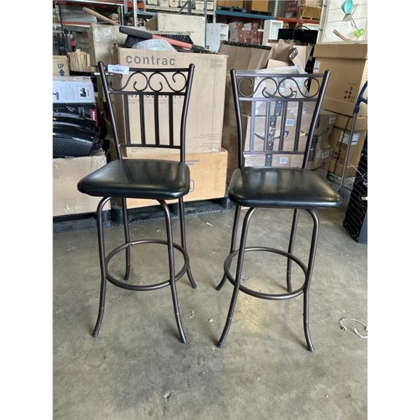PAIR OF BAR STOOLS