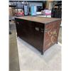 Image 4 : VINTAGE SMALL STORAGE TRUNK