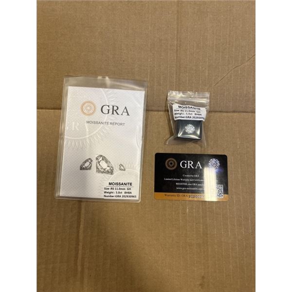 NEW 5.0CT MOISSANITE GEMSTONE, ROUND BRILLIANT CUT, GH-VVS1, TESTS POSITIVE W/ DIAMOND TESTER (MORE 