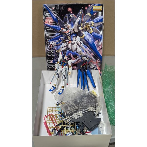 Bandai MG Gundam SEED Destiny Strike Freedom Full Burst Mode Model Kit
