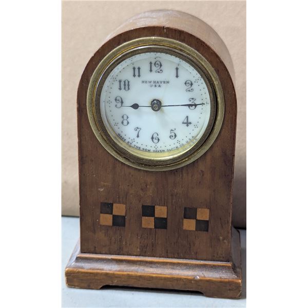 VTG Newhaven Wood Mantel / Desk Clock