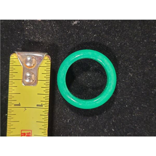 VTG Solid Green Stone Ring