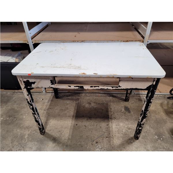 VTG Crafting / Project Table w/ Storage Slot