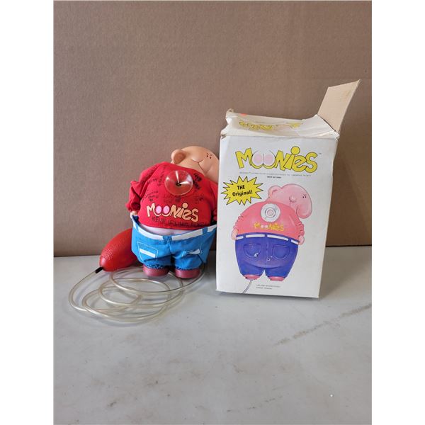 VTG 1980s Moonies Original Car Window Novelty Toy