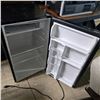 Image 2 : Frigidaire Mini Bar Fridge
