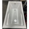 Image 2 : White Bathtub