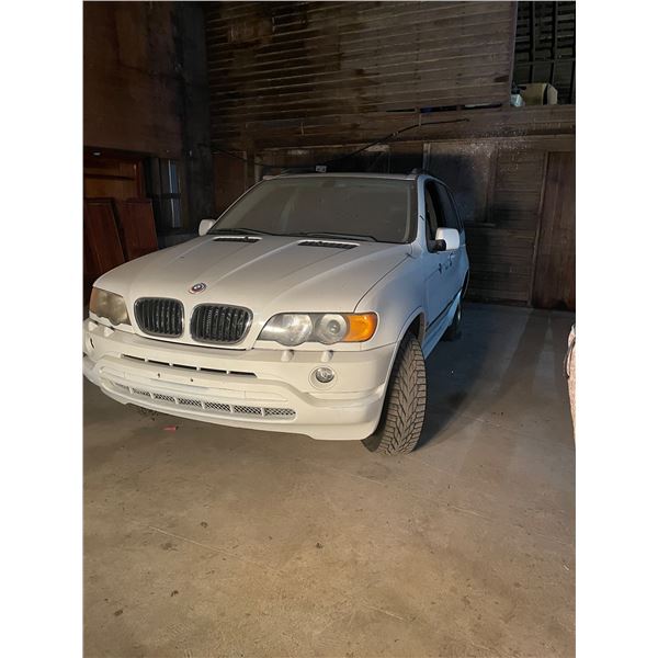 2003 White BMW X5 - VIN: 5UXFA53583LV92311