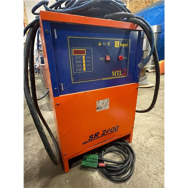 Bassi SR 2400 MTI Industrial Battery Charger / Power Unit