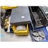Image 3 : Shop & Maintenance Surplus Lot: 12V Batteries, Floodlight, Vacuum Attachments, Grinder Tooling Plate